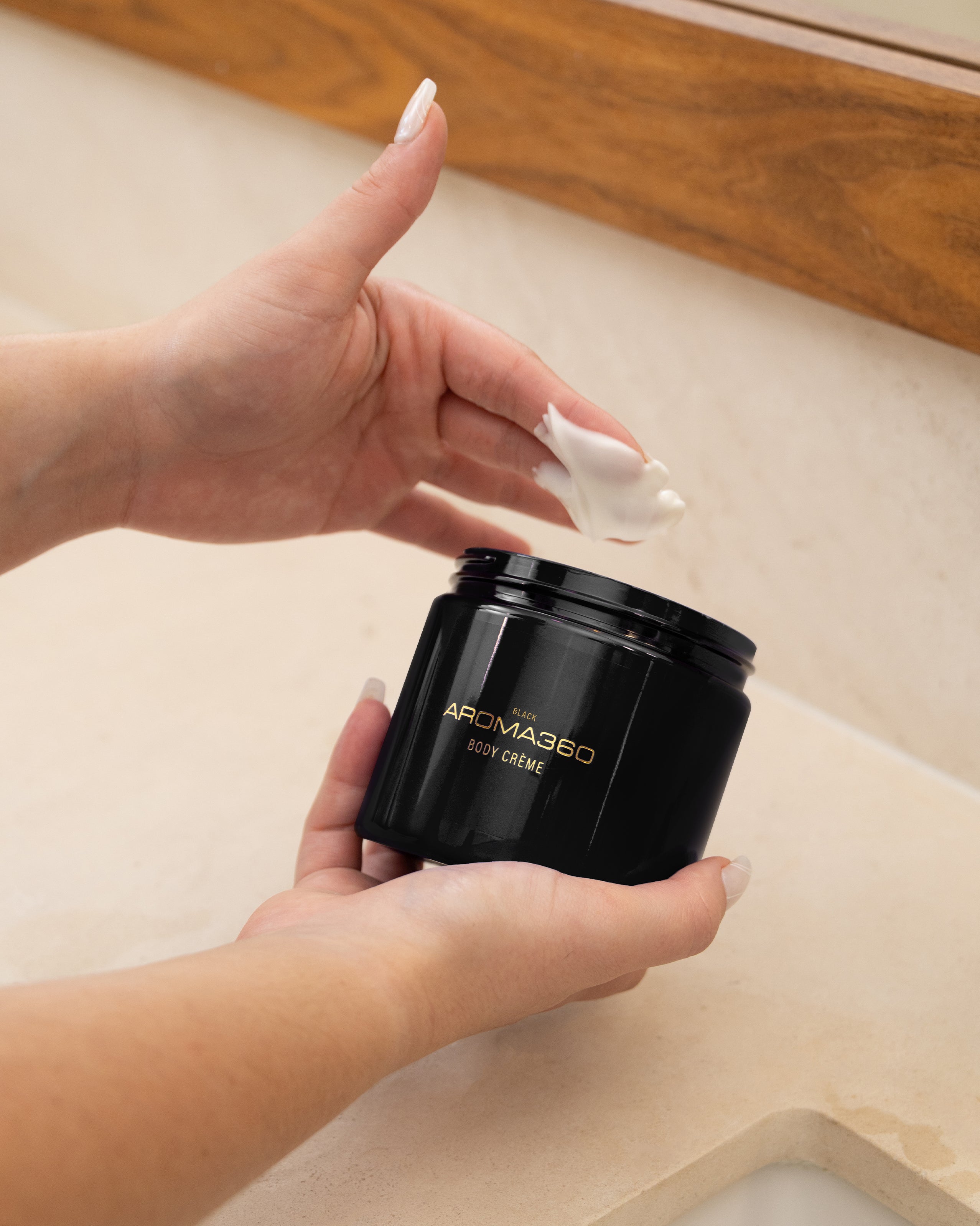 
                      
                        Black Body Crème
                      