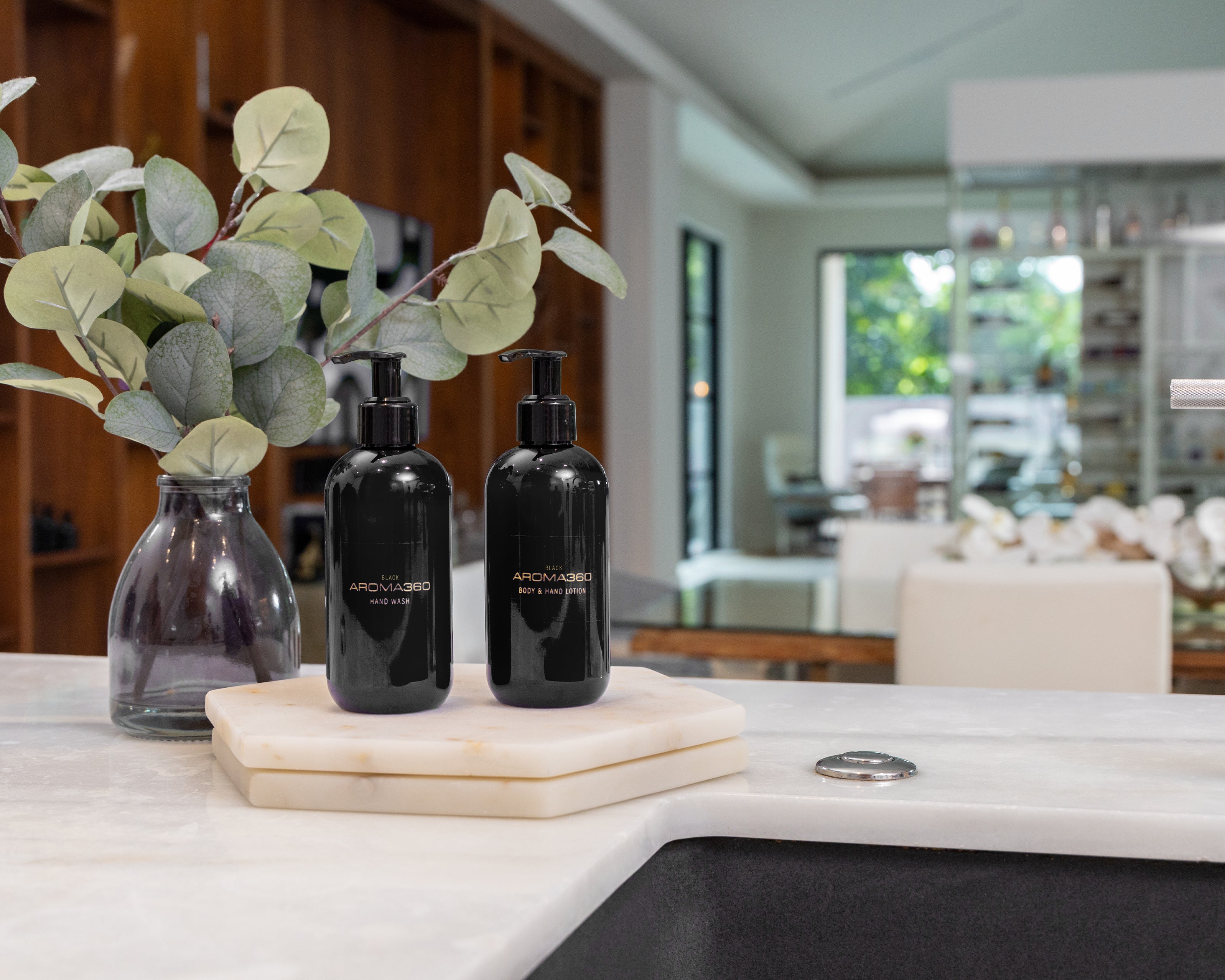 
                      
                        Black Body & Hand Wash
                      